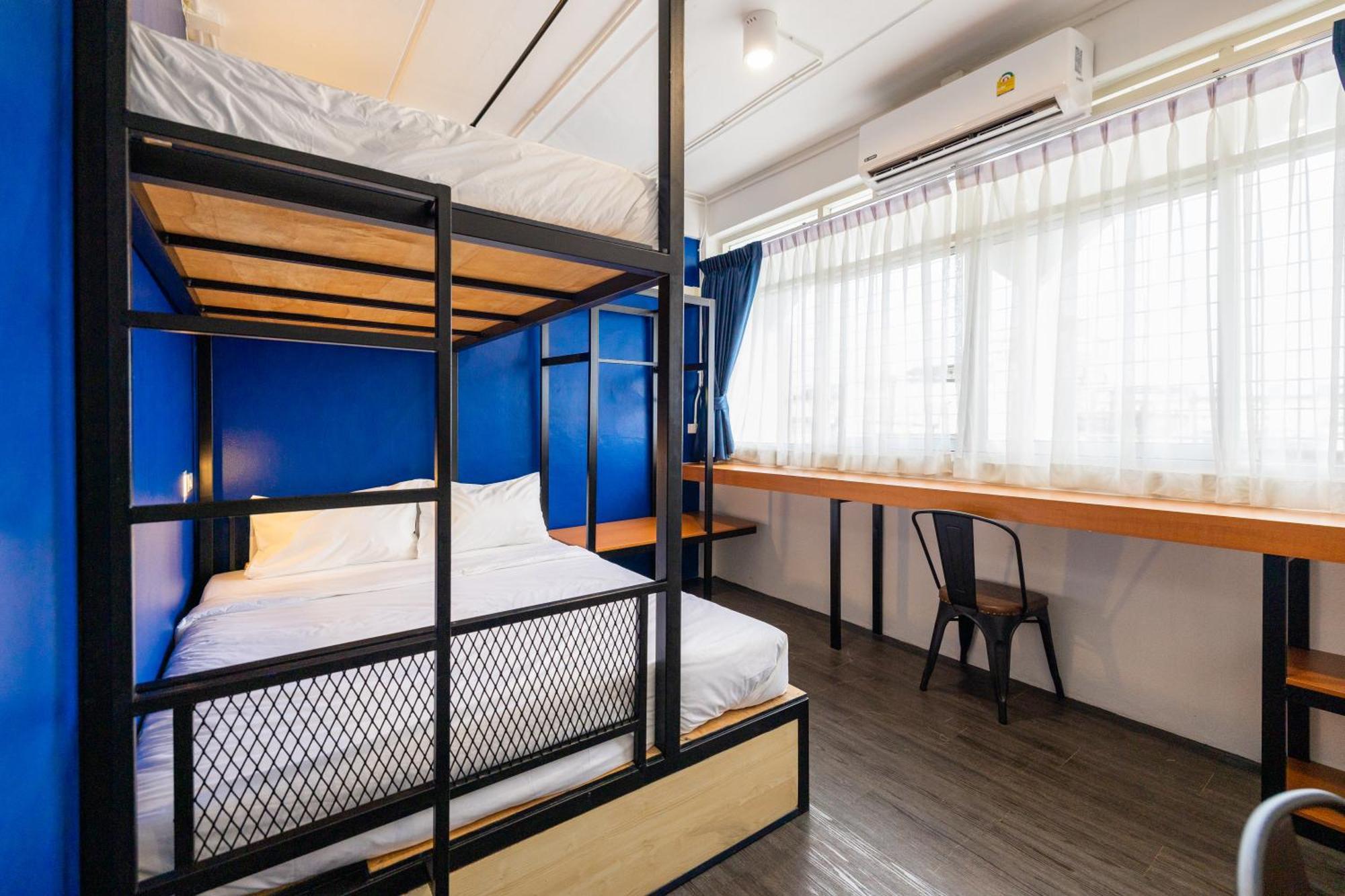 Marco Polo Phuket Poshtel & Bistro Hostel Стая снимка
